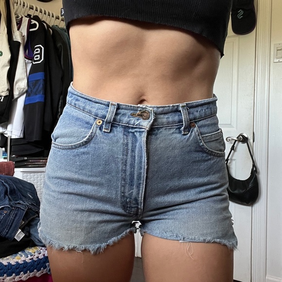 Orange Tab Levis 631 Cutoff Jean Shorts - Picture 5 of 5